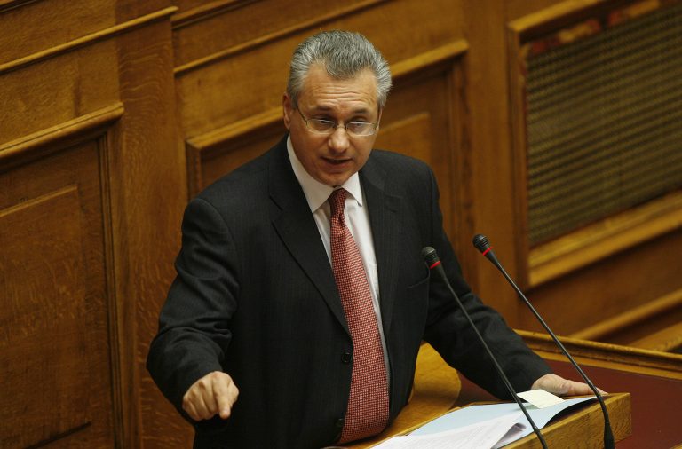 Επιστολή – απάντηση Μαρκόπουλου για τις κουρτίνες | Newsit.gr Επιστολή – απάντηση Μαρκόπουλου για τις κουρτίνες | Newsit.gr