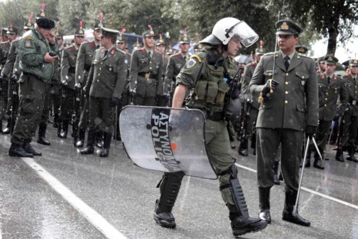 Ο «διχασμός προ των πυλών», οι Ένοπλες Δυνάμεις και οι ευθύνες της ηγεσίας τους | Newsit.gr Ο «διχασμός προ των πυλών», οι Ένοπλες Δυνάμεις και οι ευθύνες της ηγεσίας τους | Newsit.gr