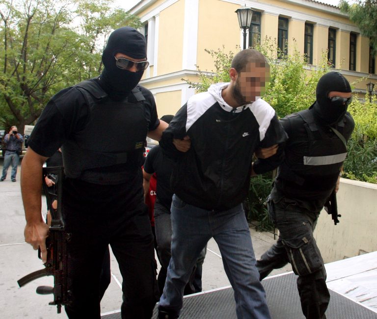 Στόχος ο καθοδηγητής του Ν. Μαζιώτη | Newsit.gr Στόχος ο καθοδηγητής του Ν. Μαζιώτη | Newsit.gr
