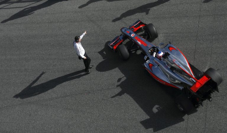 Αμφιβολίες για την πίσω πτέρυγα της McLaren | Newsit.gr Αμφιβολίες για την πίσω πτέρυγα της McLaren | Newsit.gr