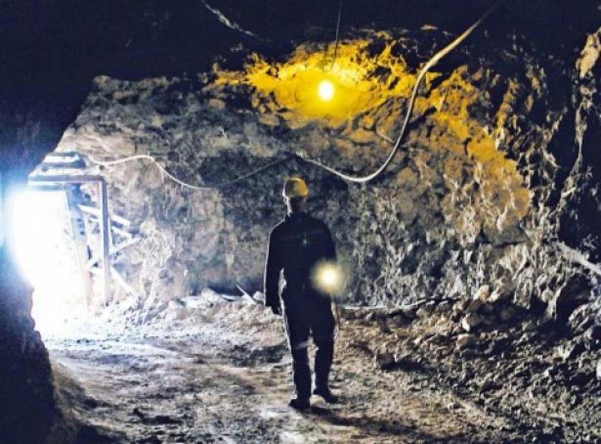 Χαλκιδική: Πρωτομαγιά στις Σκουριές με αντιδράσεις για τα μεταλλεία χρυσού | Newsit.gr Χαλκιδική: Πρωτομαγιά στις Σκουριές με αντιδράσεις για τα μεταλλεία χρυσού | Newsit.gr
