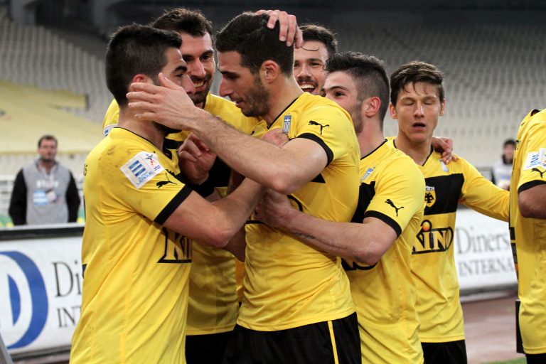 AEK: Η βροχή τους έστειλε στο γυμναστήριο | Newsit.gr AEK: Η βροχή τους έστειλε στο γυμναστήριο | Newsit.gr