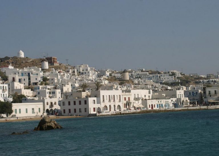 Στο «σκαμνί» στελέχη του Δήμου Μυκόνου για υπεξαίρεση | Newsit.gr Στο «σκαμνί» στελέχη του Δήμου Μυκόνου για υπεξαίρεση | Newsit.gr