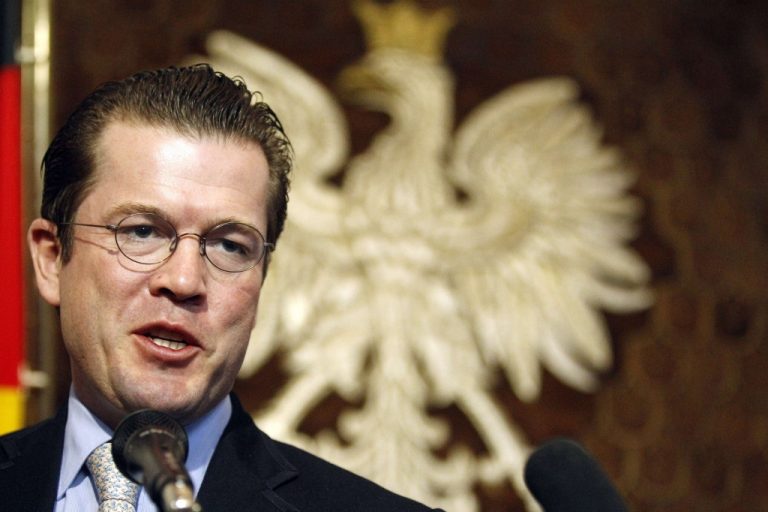 Ο υπουργός Άμυνας κατηγορείται για λογοκλοπή όταν έκανε την διατριβή του! | Newsit.gr Ο υπουργός Άμυνας κατηγορείται για λογοκλοπή όταν έκανε την διατριβή του! | Newsit.gr