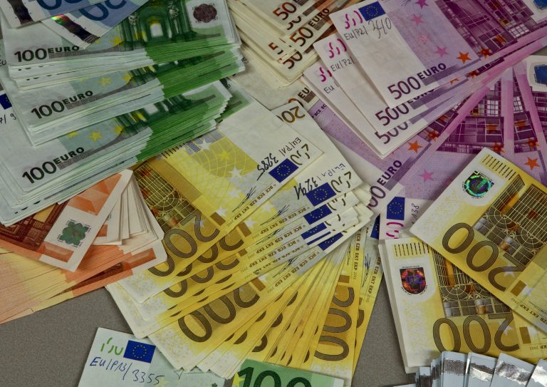 Στο 6,8% το δημοσιονομικό έλλειμμα της Πορτογαλίας | Newsit.gr Στο 6,8% το δημοσιονομικό έλλειμμα της Πορτογαλίας | Newsit.gr