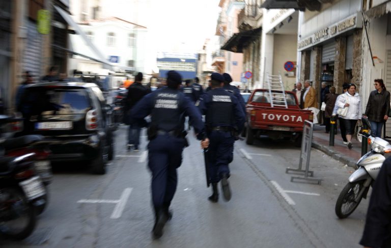 Αλλοδαπός βρέθηκε μαχαιρωμένος | Newsit.gr Αλλοδαπός βρέθηκε μαχαιρωμένος | Newsit.gr