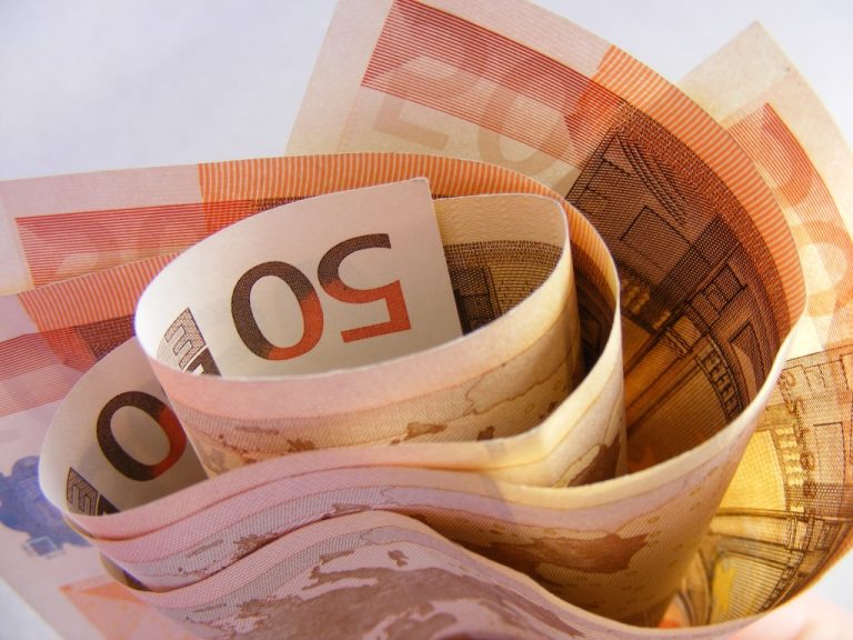 Η κρίση ευνοεί μόνο το Δημόσιο… οι ιδιώτες θα πληρώνουν κανονικά! | Newsit.gr Η κρίση ευνοεί μόνο το Δημόσιο… οι ιδιώτες θα πληρώνουν κανονικά! | Newsit.gr