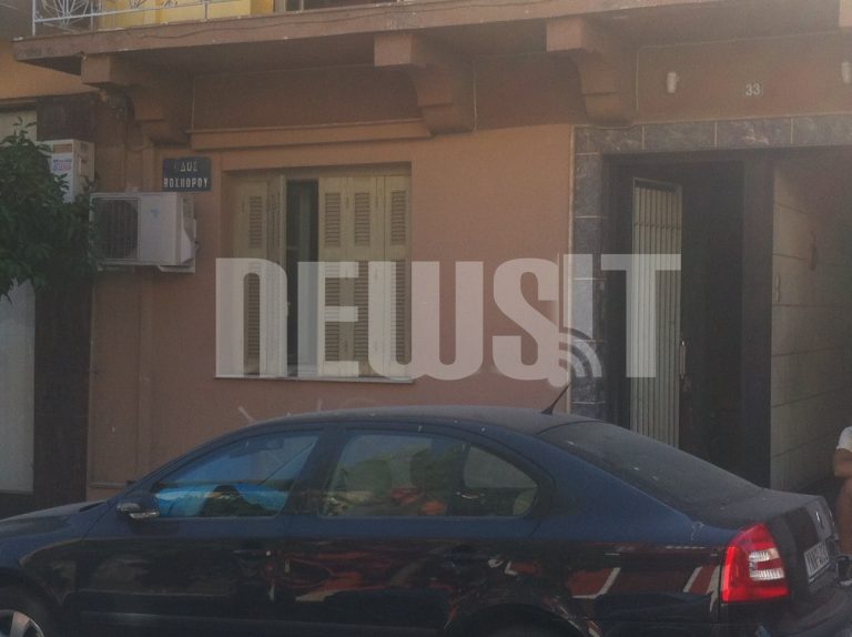 Βρήκαν τον 53χρονο αδερφό τους νεκρό και δεμένο στο σπίτι του στη Νίκαια | Newsit.gr Βρήκαν τον 53χρονο αδερφό τους νεκρό και δεμένο στο σπίτι του στη Νίκαια | Newsit.gr