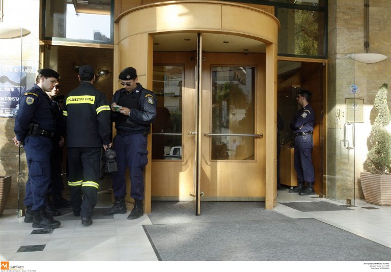 Ρέθυμνο: Υπάλληλος ξενοδοχείου έκανε μαύρο στο ξύλο το αφεντικό του! | Newsit.gr Ρέθυμνο: Υπάλληλος ξενοδοχείου έκανε μαύρο στο ξύλο το αφεντικό του! | Newsit.gr