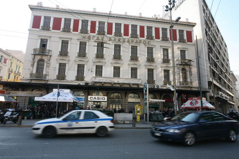 “Δάνεισέ μου την κοπέλα σου, αλλιώς πας φυλακή!” | Newsit.gr “Δάνεισέ μου την κοπέλα σου, αλλιώς πας φυλακή!” | Newsit.gr