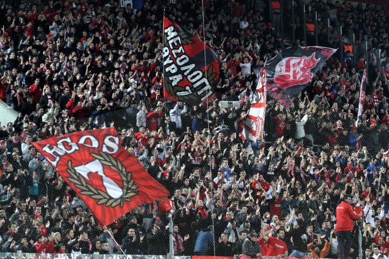 Αποθεώθηκαν οι παίκτες του Ολυμπιακού στα Γιάννενα | Newsit.gr Αποθεώθηκαν οι παίκτες του Ολυμπιακού στα Γιάννενα | Newsit.gr