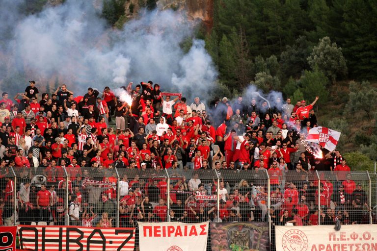 Με κόσμο στη Λιβαδειά ο Ολυμπιακός | Newsit.gr Με κόσμο στη Λιβαδειά ο Ολυμπιακός | Newsit.gr