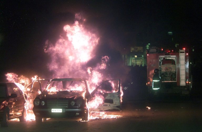 Καβάλα: Πήγαν να κάψουν 9 αυτοκίνητα του δήμου! | Newsit.gr Καβάλα: Πήγαν να κάψουν 9 αυτοκίνητα του δήμου! | Newsit.gr