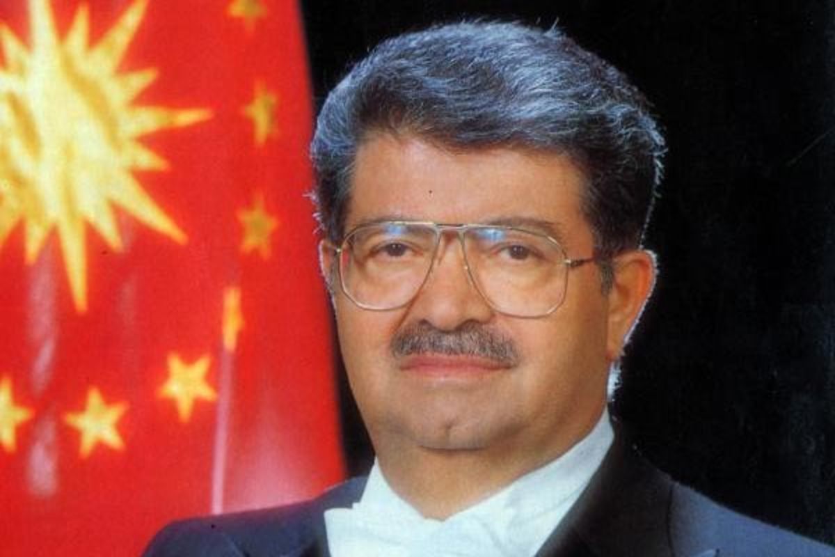 «Ύποπτες οι συνθήκες θανάτου του Οζάλ! Θα ζητηθεί εκταφή»! | Newsit.gr «Ύποπτες οι συνθήκες θανάτου του Οζάλ! Θα ζητηθεί εκταφή»! | Newsit.gr
