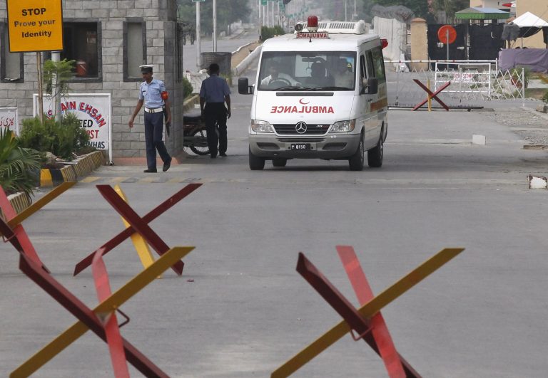Πακιστάν: 13 νεκροί από πυραυλικές επιθέσεις | Newsit.gr Πακιστάν: 13 νεκροί από πυραυλικές επιθέσεις | Newsit.gr