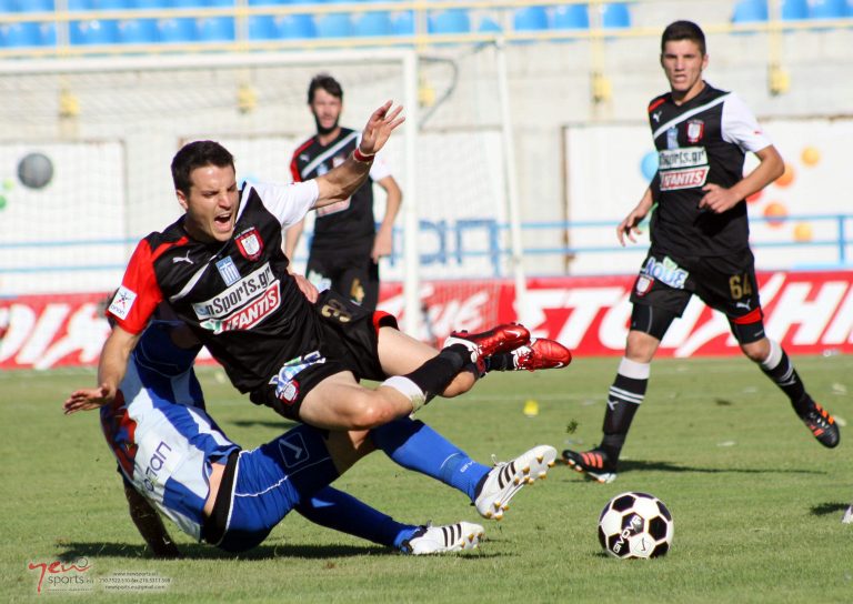 Πρεμιέρα χωρίς γκολ στην Football League | Newsit.gr Πρεμιέρα χωρίς γκολ στην Football League | Newsit.gr