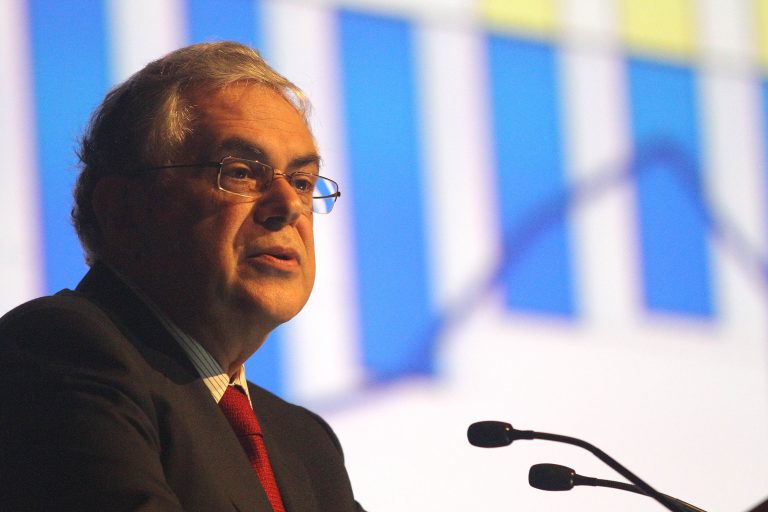 Παπαδήμος: Hμέρα ιστορικής σημασίας – Δεν έχουμε την πολυτέλεια για καθυστερήσεις | Newsit.gr Παπαδήμος: Hμέρα ιστορικής σημασίας – Δεν έχουμε την πολυτέλεια για καθυστερήσεις | Newsit.gr