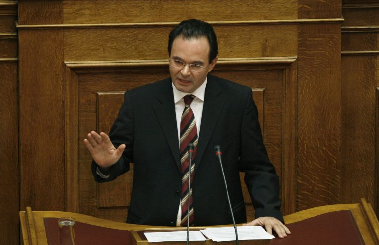 Ενημερώνει τη Βουλή γιά την προσφυγή στην «τρόικα» | Newsit.gr Ενημερώνει τη Βουλή γιά την προσφυγή στην «τρόικα» | Newsit.gr
