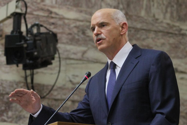 Δυο χρόνια ακόμη θέλει κυβέρνηση Παπαδήμου ο Γ. Παπανδρέου | Newsit.gr Δυο χρόνια ακόμη θέλει κυβέρνηση Παπαδήμου ο Γ. Παπανδρέου | Newsit.gr