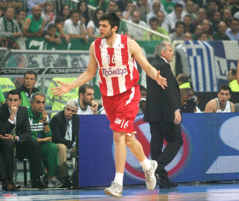 Πολυτιμότερος νέος παίκτης ο Κώστας Παπανικολάου | Newsit.gr Πολυτιμότερος νέος παίκτης ο Κώστας Παπανικολάου | Newsit.gr