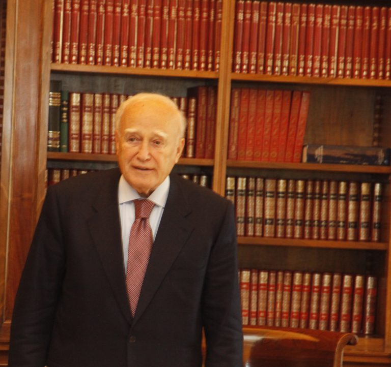 Κ. Παπούλιας: Ενωμένοι θα ξεπεράσουμε τα προβλήματα | Newsit.gr Κ. Παπούλιας: Ενωμένοι θα ξεπεράσουμε τα προβλήματα | Newsit.gr