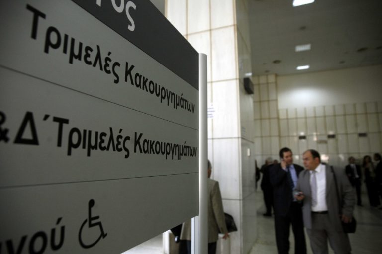 Η μαφία του Real Estate, οι μοναχοί και η tv-persona! | Newsit.gr Η μαφία του Real Estate, οι μοναχοί και η tv-persona! | Newsit.gr