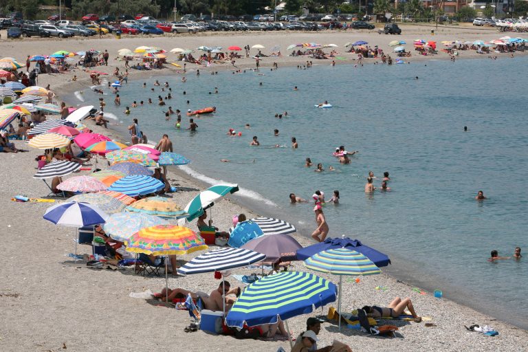 Spiegel: εκρηκτικό καλοκαίρι στην Ελλάδα | Newsit.gr Spiegel: εκρηκτικό καλοκαίρι στην Ελλάδα | Newsit.gr