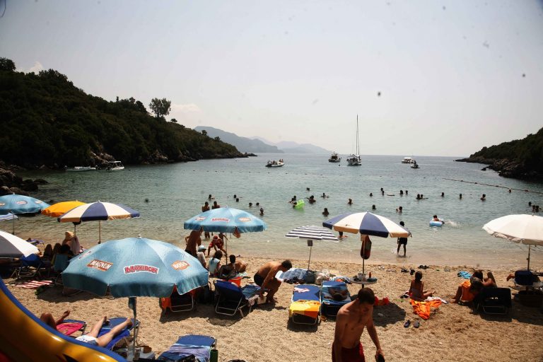 Τα μυστικά της διατροφής όταν κάνει… ζέστη! | Newsit.gr Τα μυστικά της διατροφής όταν κάνει… ζέστη! | Newsit.gr