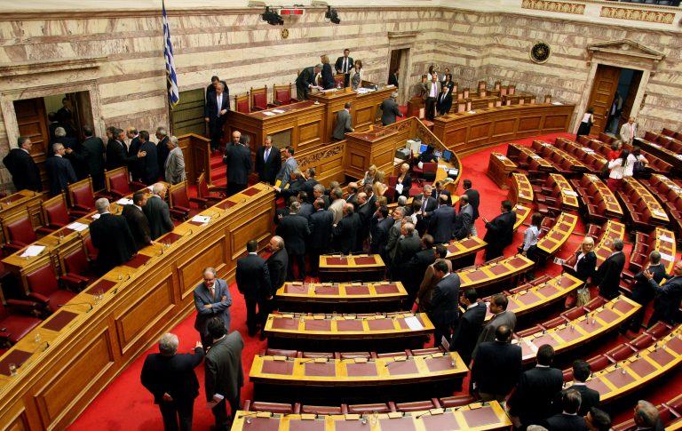 Τι προτείνουν Ανεξ.Έλληνες και Χρυσή Αυγή για την κατάργηση του νόμου Ραγκούση | Newsit.gr Τι προτείνουν Ανεξ.Έλληνες και Χρυσή Αυγή για την κατάργηση του νόμου Ραγκούση | Newsit.gr