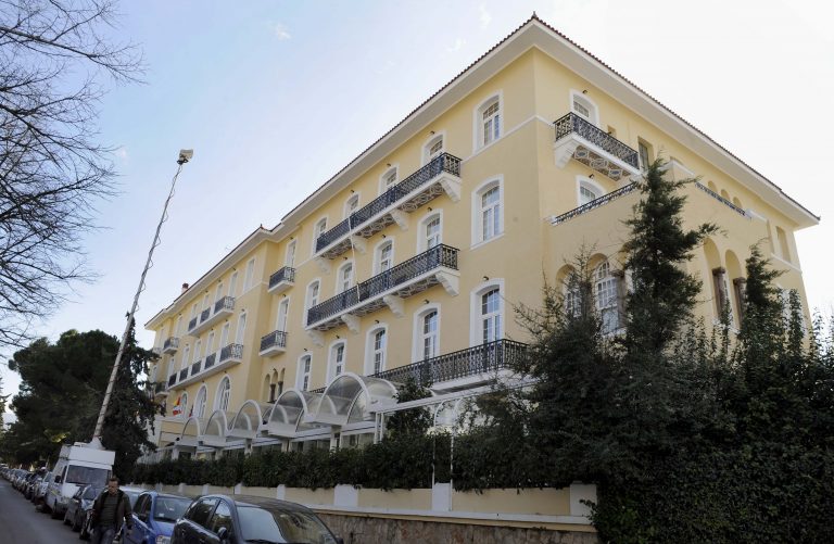 Συνελήφθη για χρέη στο Δημόσιο ο ιδιοκτήτης του ξενεδοχείου «ΠΕΝΤΕΛΙΚΟΝ» | Newsit.gr Συνελήφθη για χρέη στο Δημόσιο ο ιδιοκτήτης του ξενεδοχείου «ΠΕΝΤΕΛΙΚΟΝ» | Newsit.gr