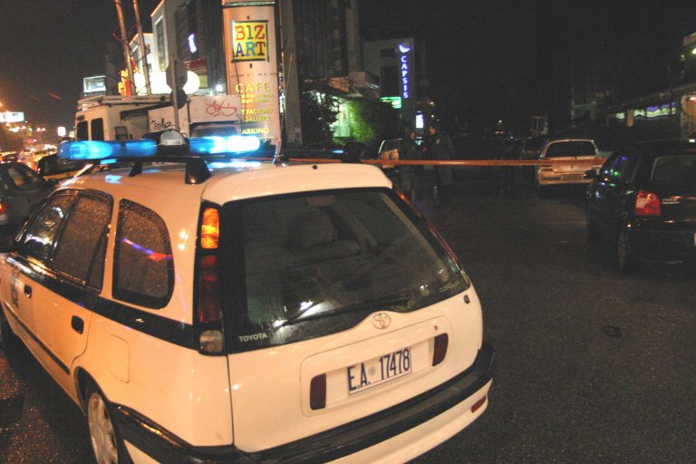 Έδεσαν τον φύλακα με καλώδιο αλλά δεν πήραν τίποτα | Newsit.gr Έδεσαν τον φύλακα με καλώδιο αλλά δεν πήραν τίποτα | Newsit.gr
