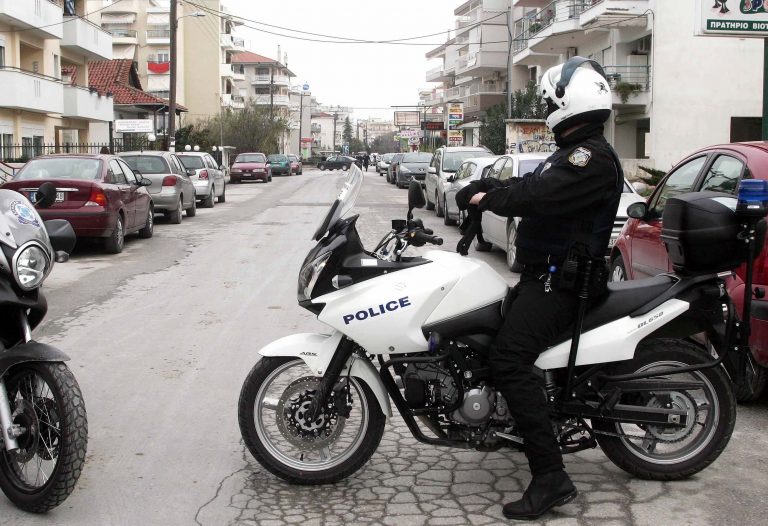 Τραυμάτισαν τρεις για να τους ληστέψουν | Newsit.gr Τραυμάτισαν τρεις για να τους ληστέψουν | Newsit.gr