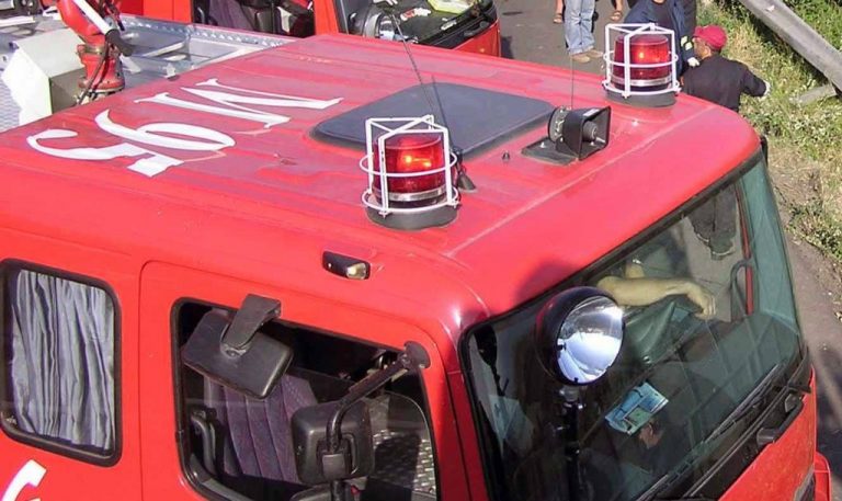 Τρίκαλα: Επιχείρηση για εγκλωβισμένο οδηγό στο Περτούλι | Newsit.gr Τρίκαλα: Επιχείρηση για εγκλωβισμένο οδηγό στο Περτούλι | Newsit.gr
