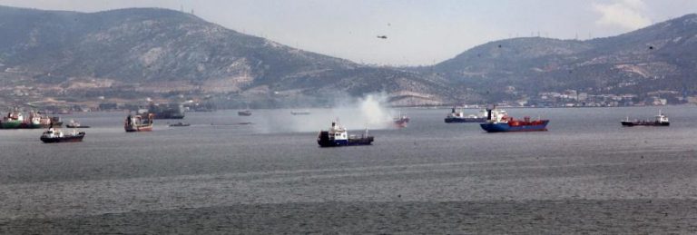 Δεν εκτελούνται δρομολόγια πλοίων λόγω ανέμων | Newsit.gr Δεν εκτελούνται δρομολόγια πλοίων λόγω ανέμων | Newsit.gr