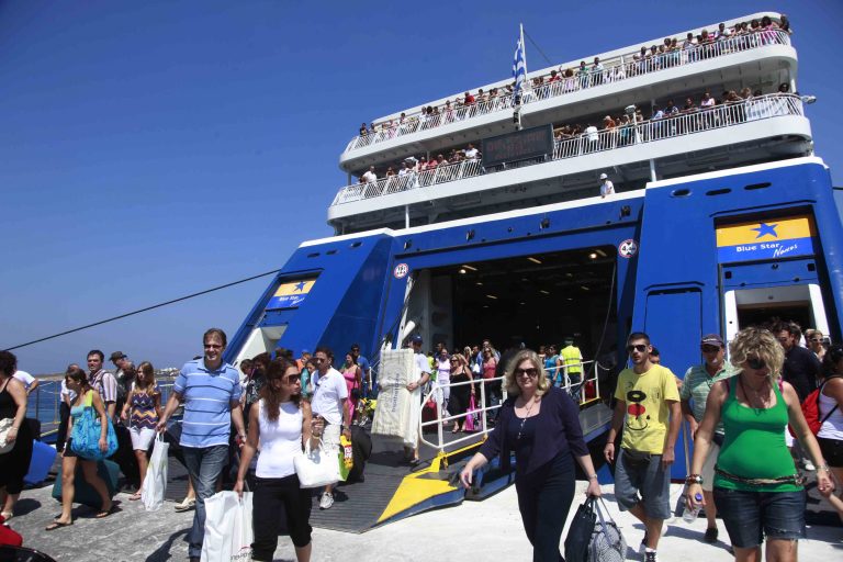 ΦΠΑ και καύσιμα «εκτοξεύουν» τις τιμές των ακτοπλοϊκών | Newsit.gr ΦΠΑ και καύσιμα «εκτοξεύουν» τις τιμές των ακτοπλοϊκών | Newsit.gr