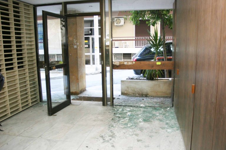 Θεσσαλονίκη: Ληστές που δένουν, χτυπούν και κλέβουν! | Newsit.gr Θεσσαλονίκη: Ληστές που δένουν, χτυπούν και κλέβουν! | Newsit.gr