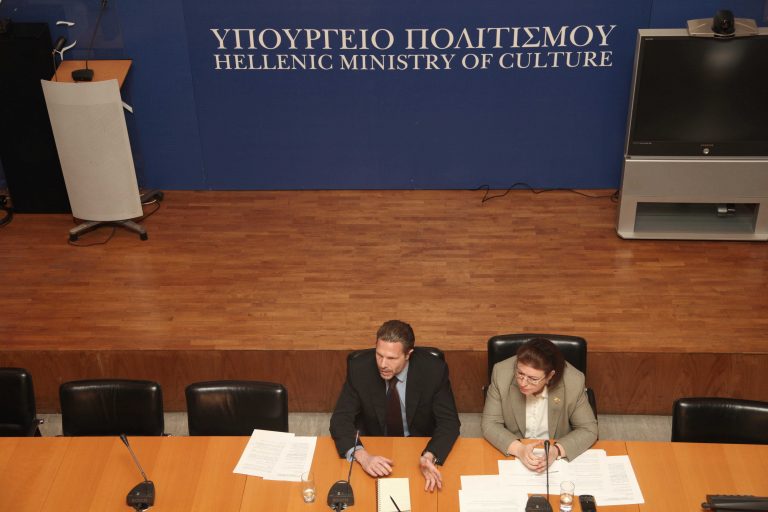 Καραμπινάτο σκάνδαλο στο ΥΠΠΟ | Newsit.gr Καραμπινάτο σκάνδαλο στο ΥΠΠΟ | Newsit.gr