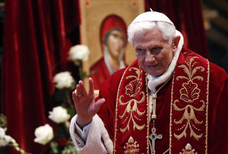 ΒΟΜΒΑ στο Βατικανό! Παραιτείται στις 28 Φεβρουαρίου ο Πάπας Βενέδικτος! «Με εγκατέλειψαν οι δυνάμεις μου» | Newsit.gr ΒΟΜΒΑ στο Βατικανό! Παραιτείται στις 28 Φεβρουαρίου ο Πάπας Βενέδικτος! «Με εγκατέλειψαν οι δυνάμεις μου» | Newsit.gr