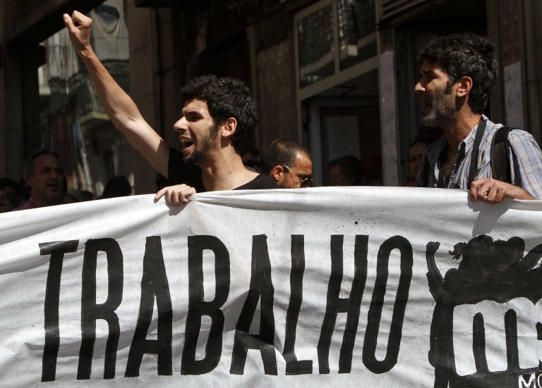 Ρεκόρ σημειώνει η ανεργία των νέων στην Πορτογαλία | Newsit.gr Ρεκόρ σημειώνει η ανεργία των νέων στην Πορτογαλία | Newsit.gr