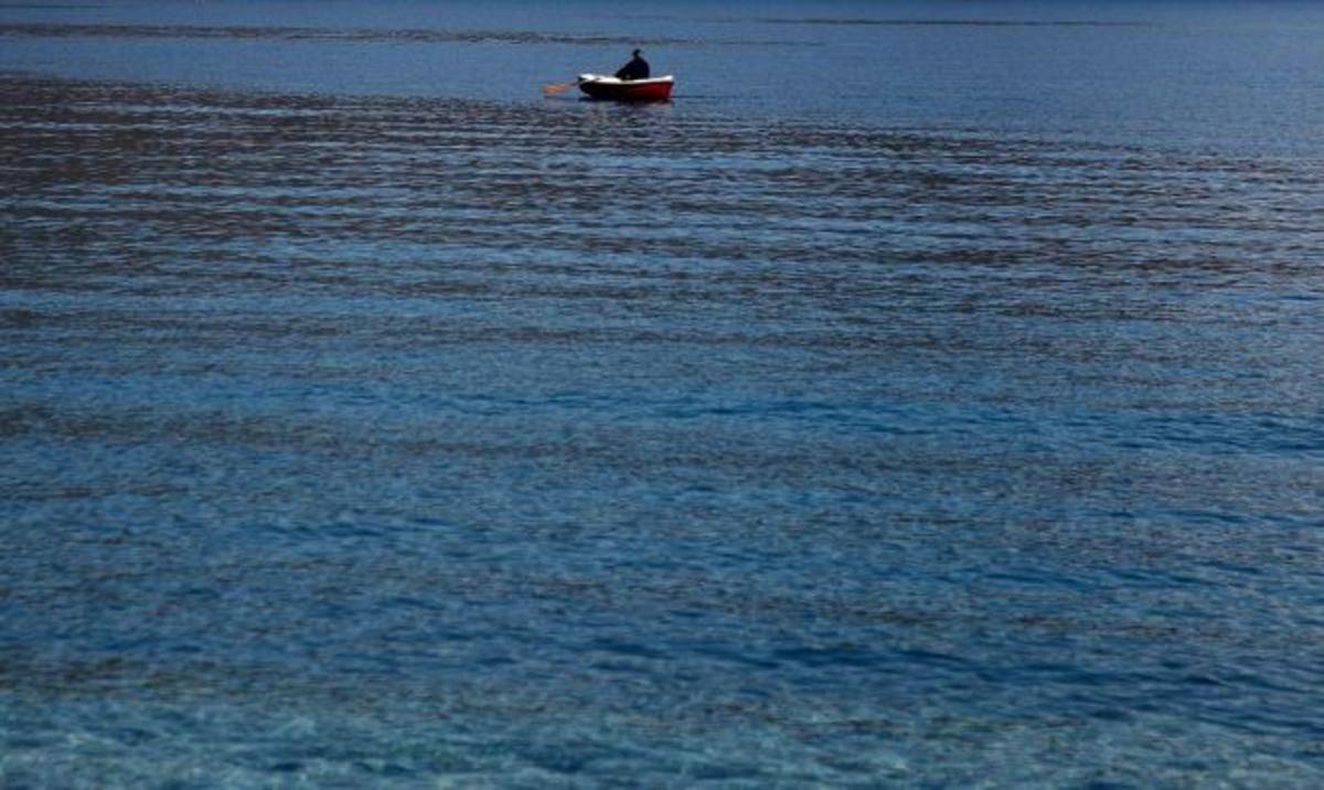 Τούρκοι ψάρευαν σε ελληνικά νερά – Παράτησαν τα εργαλεία τους για να ξεφύγουν | Newsit.gr Τούρκοι ψάρευαν σε ελληνικά νερά – Παράτησαν τα εργαλεία τους για να ξεφύγουν | Newsit.gr