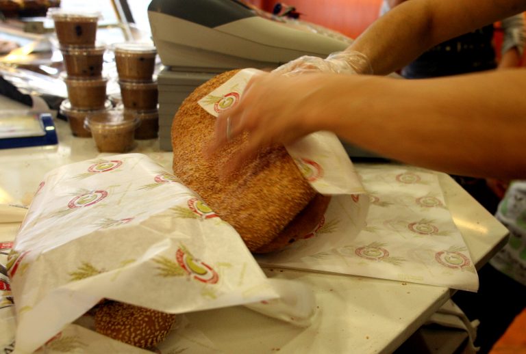 Eταιρεία δημιούργησε ψωμί που αντέχει χωρίς μούχλα για 60 ημέρες | Newsit.gr Eταιρεία δημιούργησε ψωμί που αντέχει χωρίς μούχλα για 60 ημέρες | Newsit.gr