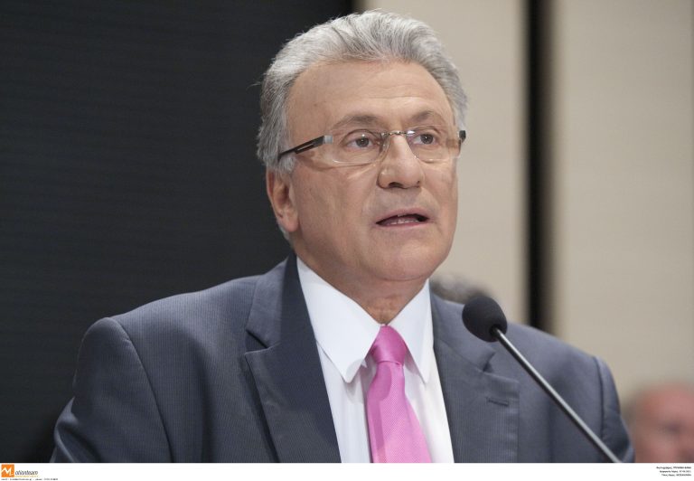 «Μακελειό» στην ΕΤ3 καταγγέλει o Παναγιώτης Ψωμιάδης μέσω του Newsit | Newsit.gr «Μακελειό» στην ΕΤ3 καταγγέλει o Παναγιώτης Ψωμιάδης μέσω του Newsit | Newsit.gr