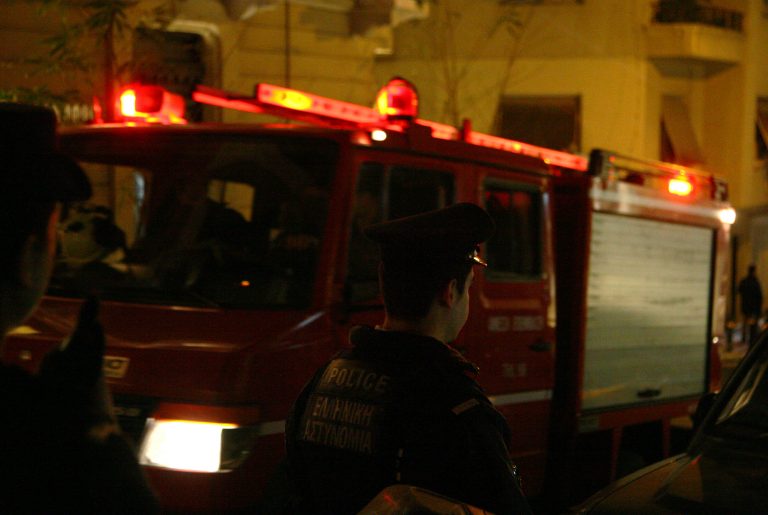 Φωτιές σε αυτοκίνητα τη νύχτα | Newsit.gr Φωτιές σε αυτοκίνητα τη νύχτα | Newsit.gr