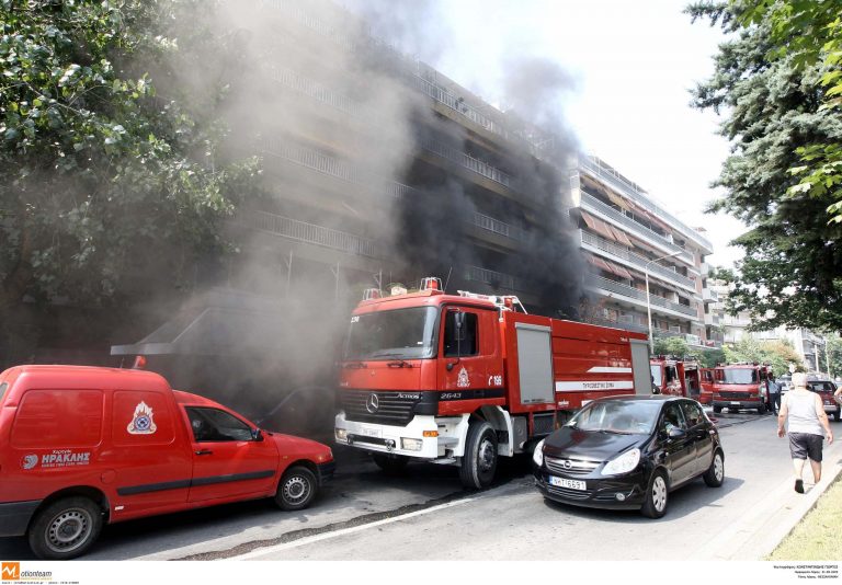 Την παρέσυρε πυροσβεστικό όχημα | Newsit.gr Την παρέσυρε πυροσβεστικό όχημα | Newsit.gr