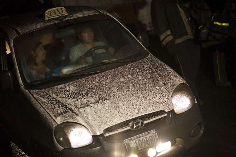 Ένας νεκρός από την έκρηξη ηφαιστείου στη Γουατεμάλα | Newsit.gr Ένας νεκρός από την έκρηξη ηφαιστείου στη Γουατεμάλα | Newsit.gr