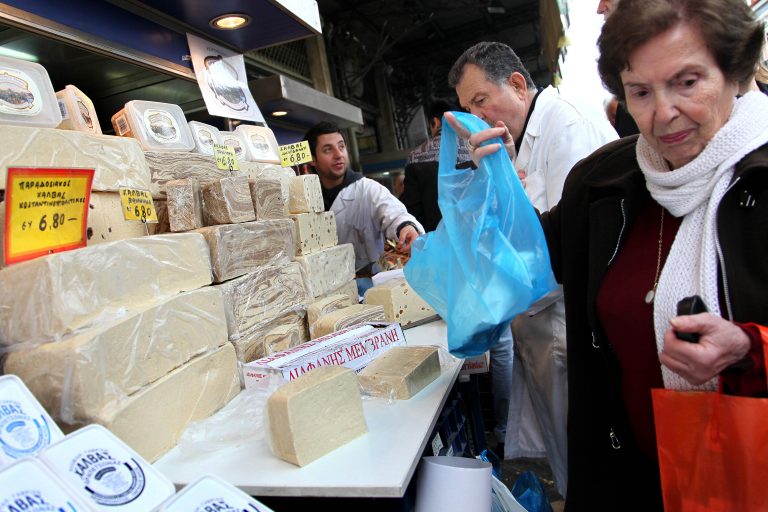 “Όχι” στην αύξηση ΦΠΑ – “ναι” στο φόρο πολυτελείας λένε οι πολίτες | Newsit.gr “Όχι” στην αύξηση ΦΠΑ – “ναι” στο φόρο πολυτελείας λένε οι πολίτες | Newsit.gr