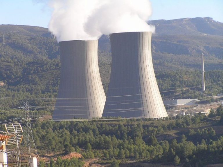 Σταμάτησαν την λειτουργία πυρηνικού αντιδραστήρα στο Λένινγκραντ | Newsit.gr Σταμάτησαν την λειτουργία πυρηνικού αντιδραστήρα στο Λένινγκραντ | Newsit.gr