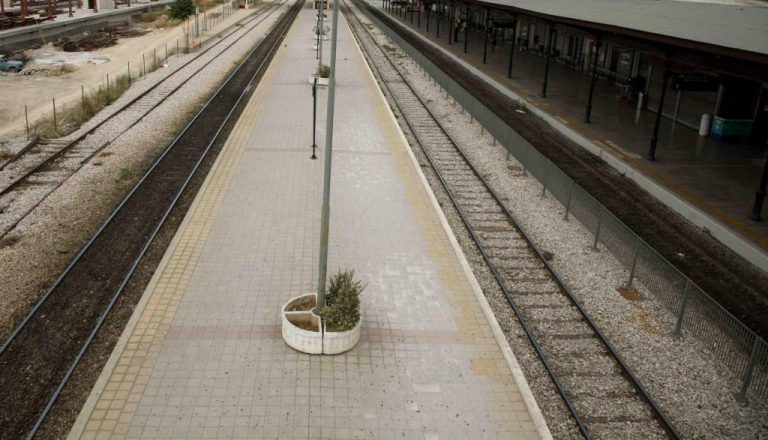 Σέρρες: Βρήκαν τους κλέφτες που είχαν ρημάξει το σιδηροδρομικό σταθμό Γάζωρου | Newsit.gr Σέρρες: Βρήκαν τους κλέφτες που είχαν ρημάξει το σιδηροδρομικό σταθμό Γάζωρου | Newsit.gr