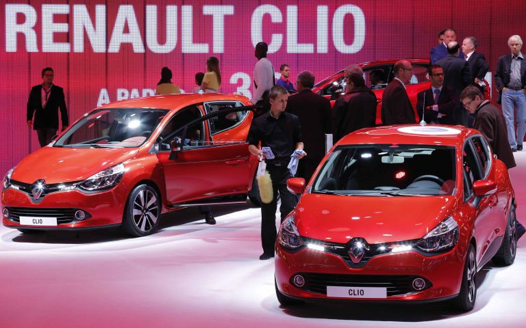 Renault: Εξετάζει το κλείσιμο εργοστασίων λόγως κρίσης | Newsit.gr Renault: Εξετάζει το κλείσιμο εργοστασίων λόγως κρίσης | Newsit.gr