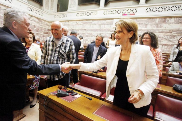 Χαμός στο facebook με την απάντηση της Ρεπούση για το θέμα της γενοκτονίας των Ποντίων | Newsit.gr Χαμός στο facebook με την απάντηση της Ρεπούση για το θέμα της γενοκτονίας των Ποντίων | Newsit.gr